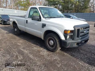 2008 Ford F-250 XL z VIN 1FTNF20598EE50997, wystawiony jako IAAI lot #41509936 z przebiegiem 116 485 mil mil oraz . Historia ofert i sprzedaży dostępna na DreamBid. Obrazek 1.