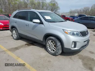 2014 Kia Sorento LX with VIN 5XYKTDA72EG496911, listed as a IAAI auction lot 41900953 with 172,904 mi miles. Bid and sale history available at carsss.com. Image 1.