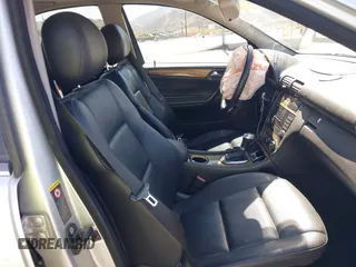 2007 Mercedes-Benz C 230 Sport z VIN WDBRF52H57F903725, wystawiony jako IAAI lot #42310316 z przebiegiem 165 539 mil mil oraz . Historia ofert i sprzedaży dostępna na DreamBid. Obrazek 5.