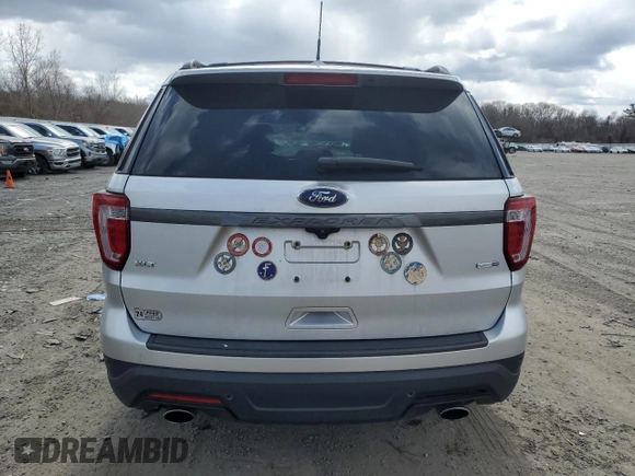 2019 Ford Explorer XLT с VIN 1FM5K8DH3KGA67194, выставлен на аукционе Copart как лот 49890595 с пробегом 54 391 миль миль и Списание • Salvage title. История ставок и продаж доступна на DreamBid. Изображение 6.