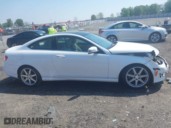 2013 Mercedes-Benz C 250 with VIN WDDGJ4HB1DG052880, listed as a IAAI auction lot 42013118 with 26,799 mi miles and . Bid and sale history available at DreamBid. Image 12.