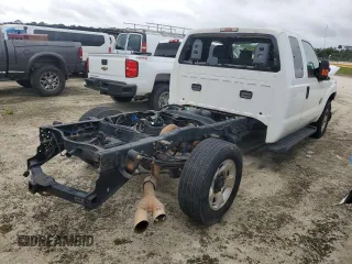 2015 Ford F-350 z VIN 1FD7X3AT0FEB25544, wystawiony jako Copart lot #50340085 z przebiegiem 165 279 mil mil oraz Czysty tytuł • Clean title. Historia ofert i sprzedaży dostępna na DreamBid. Obrazek 3.