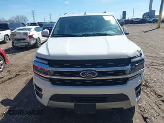 2022 Ford Expedition Limited z VIN 1FMJU2AT7NEA67407, wystawiony jako IAAI lot #41796472 z przebiegiem 31 145 mil mil oraz . Historia ofert i sprzedaży dostępna na DreamBid. Obrazek 12.