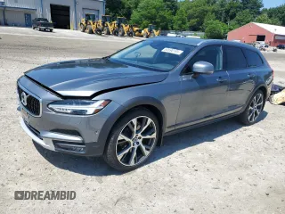 2017 Volvo V90 with VIN YV4A22NL6H1000326, listed as a Copart auction lot 60690185 with 45,409 mi miles and Salvage title. Bid and sale history available at DreamBid. Image 1.