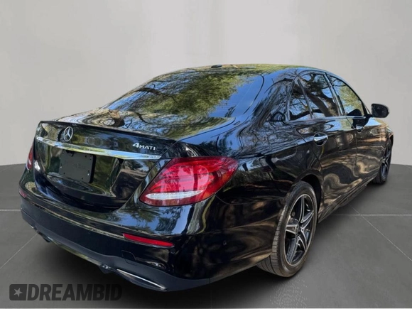 2018 Mercedes-Benz E with VIN WDDZF4KB1JA363906, listed as a Copart auction lot 55195515 with 141,675 mi miles and Clean Title. Bid and sale history available at carsss.com. Image 4.