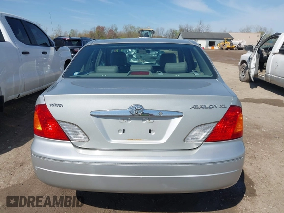 2002 Toyota Avalon XL with VIN 4T1BF28B52U265710, listed as a IAAI auction lot 42102300 with 99,901 mi miles and . Bid and sale history available at DreamBid. Image 17.
