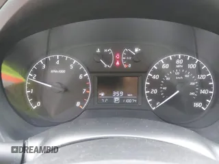 2017 Nissan Sentra SR z VIN 3N1AB7AP1HY263704, wystawiony jako IAAI lot #42253663 z przebiegiem 110 074 mil mil oraz . Historia ofert i sprzedaży dostępna na DreamBid. Obrazek 7.