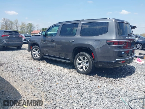 2022 Jeep Wagoneer Series II z VIN 1C4SJVBT2NS166476, wystawiony jako IAAI lot #42132201 z przebiegiem 32 637 mil mil oraz . Historia ofert i sprzedaży dostępna na DreamBid. Obrazek 3.