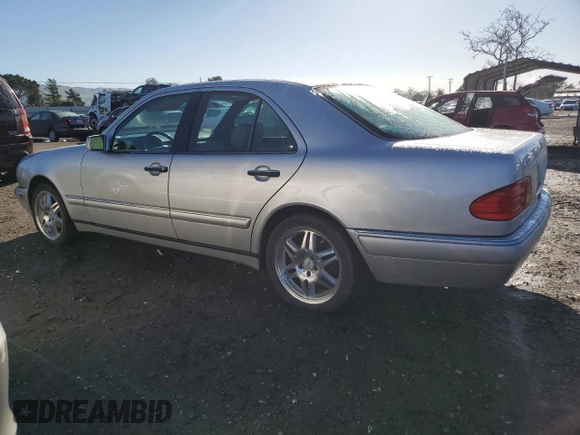 1998 Mercedes-Benz E-Class with VIN WDBJF65F0WA555650, listed as a Copart auction lot 44067875 with 133,145 mi miles and Salvage Title. Bid and sale history available at carsss.com. Image 2.