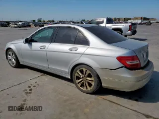 2014 Mercedes-Benz C 300 Sport z VIN WDDGF8AB3EA909949, wystawiony jako Copart lot #50618795 z przebiegiem 152 538 mil mil oraz Szkoda całkowita • Salvage title. Historia ofert i sprzedaży dostępna na DreamBid. Obrazek 2.