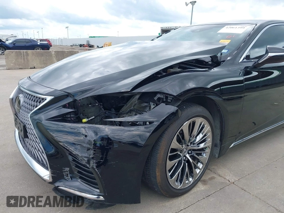 2020 Lexus LS 500 with VIN JTHD51FF1L5011017, listed as a IAAI auction lot 42061399 with 31,341 mi miles and . Bid and sale history available at DreamBid. Image 6.