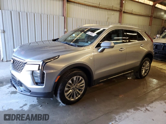 2024 Cadillac XT4 AWD Premium Luxury z VIN 1GYFZDR42RF137782, wystawiony jako Copart lot #79015104 z przebiegiem 11 549 mil mil oraz Czysty tytuł • Clean title. Historia ofert i sprzedaży dostępna na DreamBid. Obrazek 1.