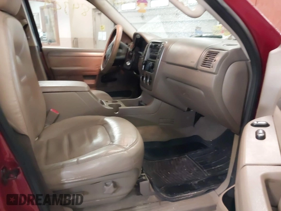 2004 Ford Explorer XLT with VIN 1FMZU73K24ZB30165, listed as a IAAI auction lot 42284329 with 232,692 mi miles and . Bid and sale history available at DreamBid. Image 5.