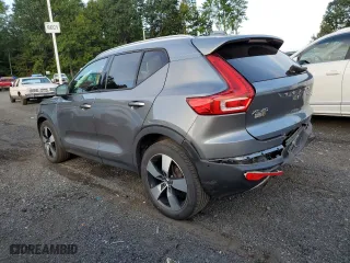 2019 Volvo XC40 Momentum with VIN YV4162UK6K2060492, listed as a Copart auction lot 69605803 with 73,391 mi miles. Bid and sale history available at carsss.com. Image 2.
