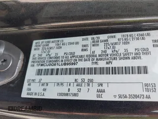 2020 Ford Escape SE z VIN 1FMCU0G61LUB95997, wystawiony jako IAAI lot #42687641 z przebiegiem 80 125 mil mil oraz . Historia ofert i sprzedaży dostępna na DreamBid. Obrazek 9.