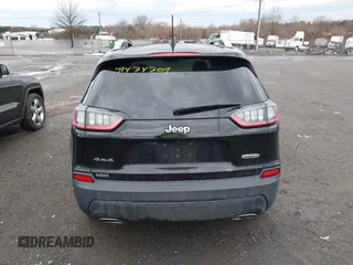 2019 Jeep Cherokee Latitude with VIN 1C4PJMCX7KD230450, listed as a IAAI auction lot 41474709 with 172,684 mi miles. Bid and sale history available at carsss.com. Image 16.