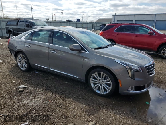 2018 Cadillac XTS Luxury z VIN 2G61M5S33J9146822, wystawiony jako Copart lot #51301925 z przebiegiem 157 946 mil mil oraz Szkoda całkowita • Salvage title. Historia ofert i sprzedaży dostępna na DreamBid. Obrazek 4.