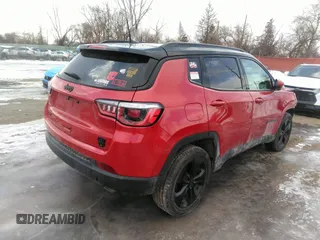 2019 Jeep Compass Latitude with VIN 3C4NJDBB3KT623143, listed as a IAAI auction lot 41367393 with 63,314 mi miles. Bid and sale history available at carsss.com. Image 4.