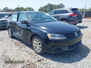 2013 Volkswagen Jetta SE with VIN 3VWDX7AJ3DM357282, listed as a IAAI auction lot 41926078 with 181,843 mi miles and . Bid and sale history available at DreamBid. Image 1.