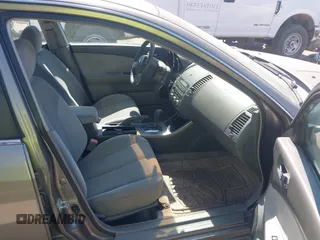 2005 Nissan Altima 3.5 SE with VIN 1N4BL11D75C221226, listed as a IAAI auction lot 40540691 with 141,227 mi miles. Bid and sale history available at carsss.com. Image 5.