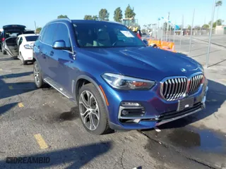 2020 BMW X5 sDrive40i with VIN 5UXCR4C0XLLT18814, listed as a IAAI auction lot 41828718 with 53,042 mi miles. Bid and sale history available at carsss.com. Image 1.