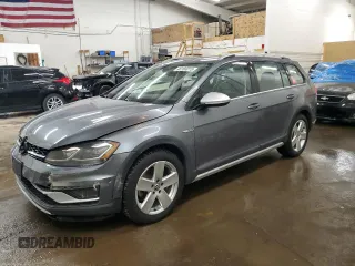 2018 Volkswagen Golf S z VIN 3VWH17AU9JM750566, wystawiony jako Copart lot #48166015 z przebiegiem 154 615 mil mil oraz Szkoda całkowita • Salvage title. Historia ofert i sprzedaży dostępna na DreamBid. Obrazek 1.