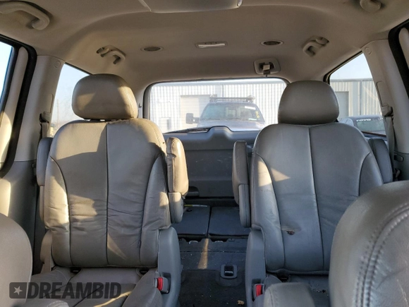 2011 Kia Sedona EX with VIN KNDMH4C77B6399516, listed as a Copart auction lot 48911255 with 204,295 mi miles and Clean Title. Bid and sale history available at carsss.com. Image 10.