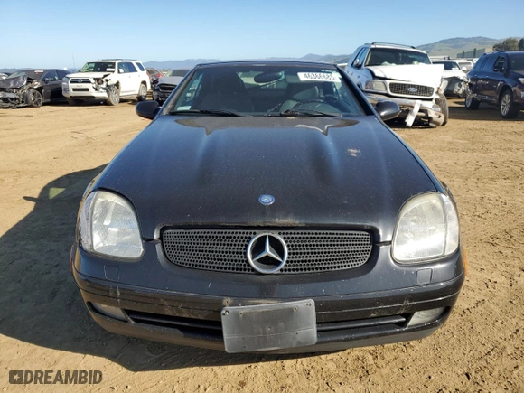 2000 Mercedes-Benz SLK-Class Kompressor with VIN WDBKK47F1YF164000, listed as a Copart auction lot 46366685 with 127,904 mi miles and Salvage Title. Bid and sale history available at carsss.com. Image 5.