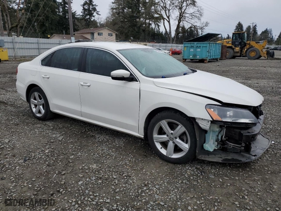 2014 Volkswagen Passat SE with VIN 1VWBP7A36EC007124, listed as a Copart auction lot 49841175 with 89,311 mi miles and Salvage Title. Bid and sale history available at carsss.com. Image 4.