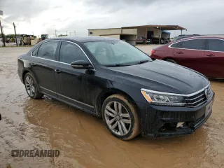 2017 Volkswagen Passat SE with VIN 1VWGT7A32HC017803, listed as a Copart auction lot 50924285 with 108,413 mi miles and Clean title. Bid and sale history available at DreamBid. Image 4.