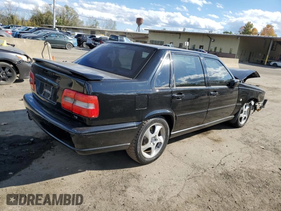 1998 Volvo S70 z VIN YV1LS5340W1425573, wystawiony jako Copart lot #75317244 z przebiegiem 403 370 mil mil oraz Szkoda całkowita • Salvage title. Historia ofert i sprzedaży dostępna na DreamBid. Obrazek 3.