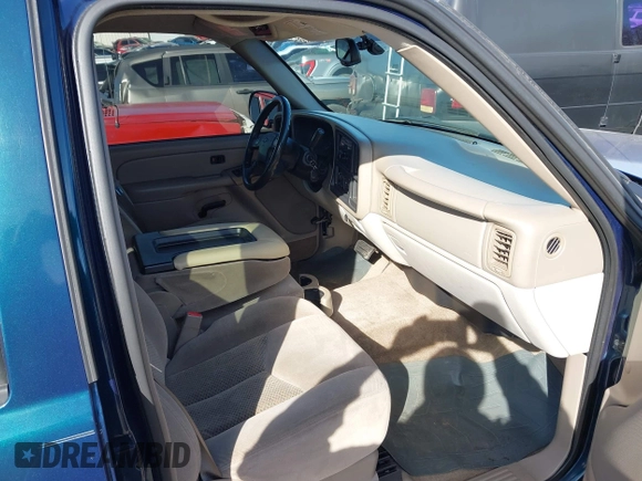 2005 Chevrolet Tahoe LT z VIN 1GNEC13T25R131448, wystawiony jako IAAI lot #41748373 z przebiegiem 270 659 mil mil oraz . Historia ofert i sprzedaży dostępna na DreamBid. Obrazek 5.