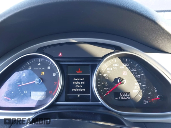 2015 Audi Q7 S line Prestige с VIN WA1DGAFE5FD003977, выставлен на аукционе IAAI как лот 41183945 с пробегом 176 628 миль миль и . История ставок и продаж доступна на DreamBid. Изображение 7.