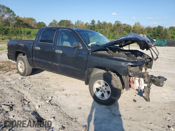 2008 Dodge Dakota Bighorn/Lonestar z VIN 1D7HE38KX8S570119, wystawiony jako Copart lot #74081024 z przebiegiem 129 665 mil mil oraz Szkoda całkowita • Salvage title. Historia ofert i sprzedaży dostępna na DreamBid. Obrazek 4.