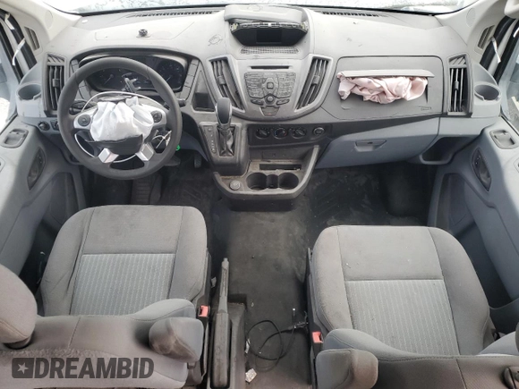 2018 Ford Transit z VIN 1FTYR3XG6JKA95666, wystawiony jako Copart lot #84292594 z przebiegiem 218 335 mil mil oraz Nie do naprawy • Non repairable. Historia ofert i sprzedaży dostępna na DreamBid. Obrazek 8.