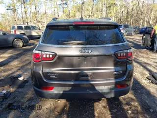 2022 Jeep Compass Latitude with VIN 3C4NJDBB8NT124794, listed as a IAAI auction lot 41817343 with 55,166 mi miles and . Bid and sale history available at DreamBid. Image 17.