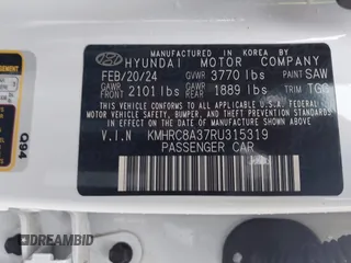 2024 Hyundai Venue SEL with VIN KMHRC8A37RU315319, listed as a IAAI auction lot 41922133 with 5,934 mi miles and . Bid and sale history available at DreamBid. Image 9.