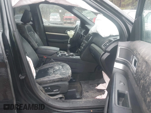 2018 Ford Explorer XLT with VIN 1FM5K8D80JGA65921, listed as a IAAI auction lot 40858952 with 89,956 mi miles and . Bid and sale history available at carsss.com. Image 5.