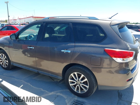 2015 Nissan Pathfinder SV with VIN 5N1AR2MN9FC673089, listed as a IAAI auction lot 42252431 with Not provided miles and . Bid and sale history available at DreamBid. Image 14.
