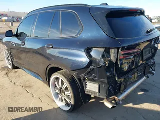 2024 BMW X5 xDrive40i z VIN 5UX23EU07R9V23529, wystawiony jako IAAI lot #41612999 z przebiegiem 18 886 mil mil oraz . Historia ofert i sprzedaży dostępna na DreamBid. Obrazek 20.