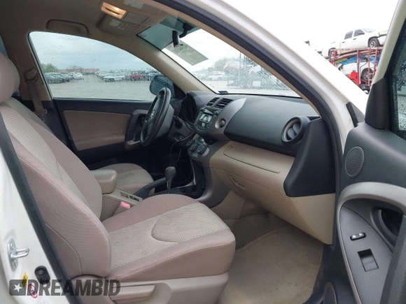 2008 Toyota RAV4 with VIN JTMZD33VX85078210, listed as a IAAI auction lot 41944108 with 110,518 mi miles. Bid and sale history available at carsss.com. Image 5.