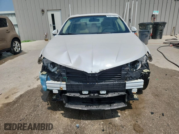 2015 Lincoln MKZ Hybrid z VIN 3LN6L2LU7FR609215, wystawiony jako Copart lot #63211665 z przebiegiem 149 636 mil mil oraz Nie do naprawy • Non repairable. Historia ofert i sprzedaży dostępna na DreamBid. Obrazek 5.