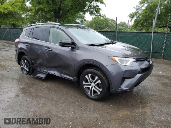2017 Toyota RAV4 LE z VIN JTMZFREV5HJ130828, wystawiony jako Copart lot #58400825 z przebiegiem 99 116 mil mil oraz Szkoda całkowita • Salvage title. Historia ofert i sprzedaży dostępna na DreamBid. Obrazek 4.