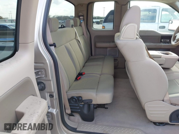 2008 Ford F-150 STX с VIN 1FTRX12WX8FB96483, выставлен на аукционе IAAI как лот 41516003 с пробегом 119 351 миль миль и . История ставок и продаж доступна на DreamBid. Изображение 8.