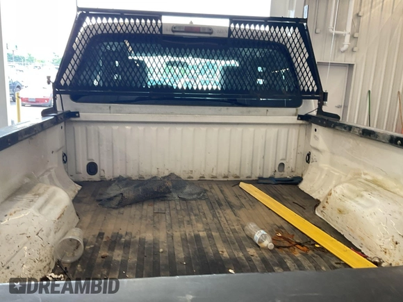 2015 Ford F-250 XLT with VIN 1FT7X2B68FEA89335, listed as a IAAI auction lot 42785319 with 130,513 mi miles and . Bid and sale history available at DreamBid. Image 25.