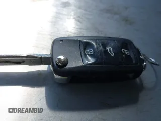 2014 Volkswagen Passat SE с VIN 1VWBN7A37EC002696, выставлен на аукционе IAAI как лот 42308028 с пробегом 165 111 миль миль и . История ставок и продаж доступна на DreamBid. Изображение 11.