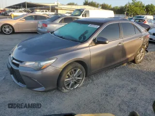 2017 Toyota Camry XLE z VIN 4T1BF1FK2HU386572, wystawiony jako Copart lot #60453915 z przebiegiem 120 340 mil mil oraz Szkoda całkowita • Salvage title. Historia ofert i sprzedaży dostępna na DreamBid. Obrazek 1.