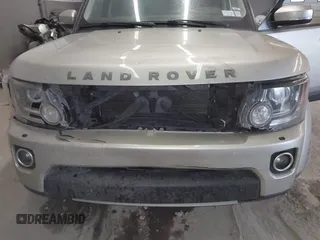 2016 Land Rover LR4 HSE Lux z VIN SALAK2V61GA807860, wystawiony jako IAAI lot #42052264 z przebiegiem 175 301 mil mil oraz . Historia ofert i sprzedaży dostępna na DreamBid. Obrazek 6.