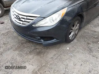 2011 Hyundai Sonata SE with VIN 5NPEC4AC2BH284055, listed as a IAAI auction lot 41921577 with 202,114 mi miles. Bid and sale history available at carsss.com. Image 12.