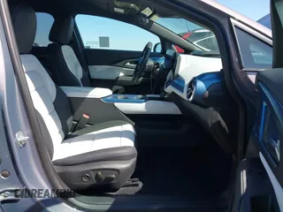 2025 Chevrolet Equinox EV LT z VIN 3GN7DLRP6SS145485, wystawiony jako IAAI lot #42014380 z przebiegiem 912 mil mil oraz . Historia ofert i sprzedaży dostępna na DreamBid. Obrazek 5.